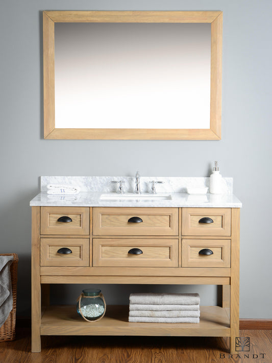 Eksklusivt 120 cm Heltre Baderomsmøbel i Eik med Fantastiske Detaljer og Overlegen Kvalitet fra Brandt Bad med 6 skuffer med Sorte Håndtak og Benkeplate i Ekte Carrara Marmor.