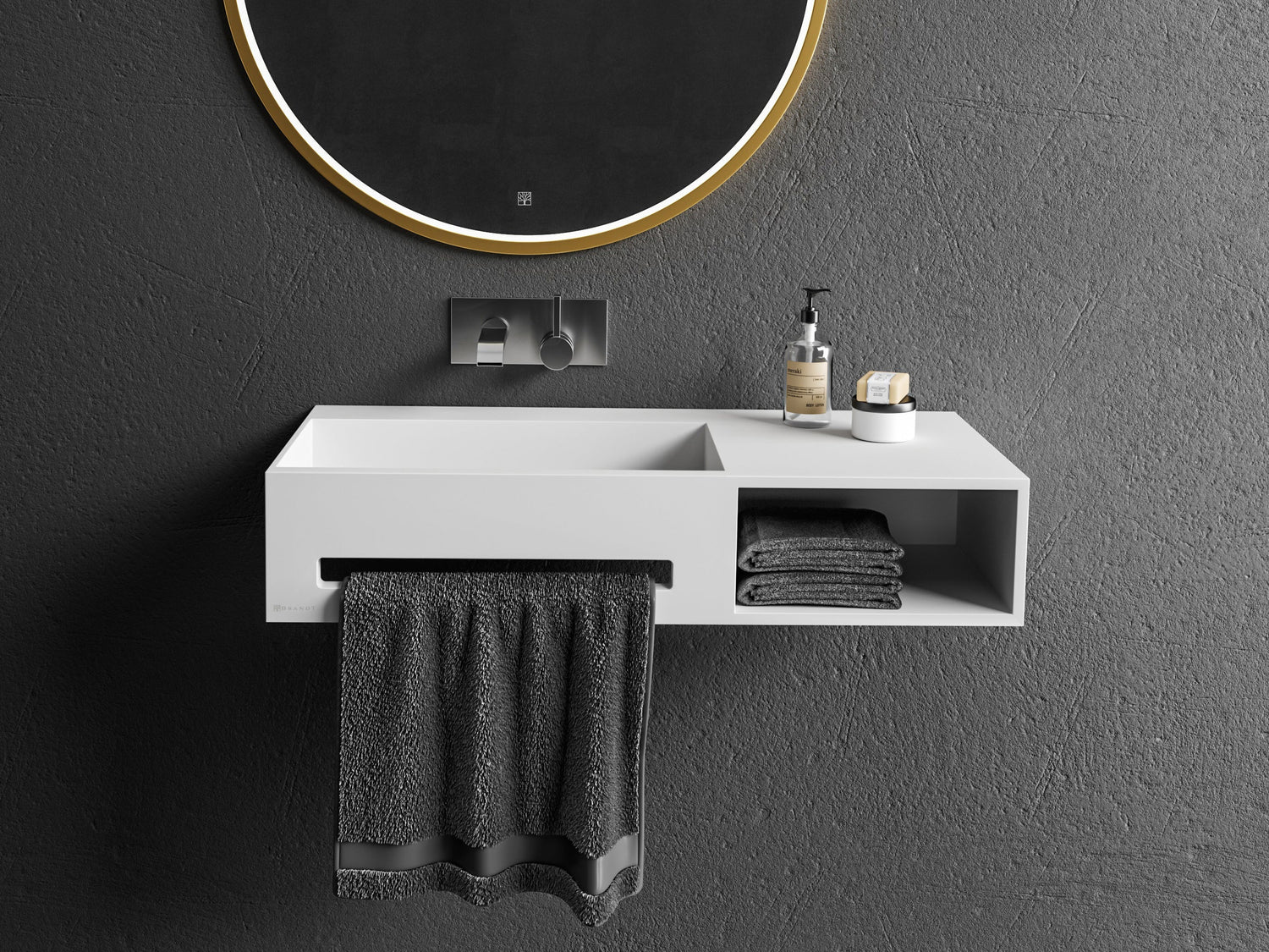 Stilren og moderne Vegghengt Servant i hvit silkematt Brandt Solid Surface med Håndklestang og Hylle for oppbevaring fra Brandt Bad.