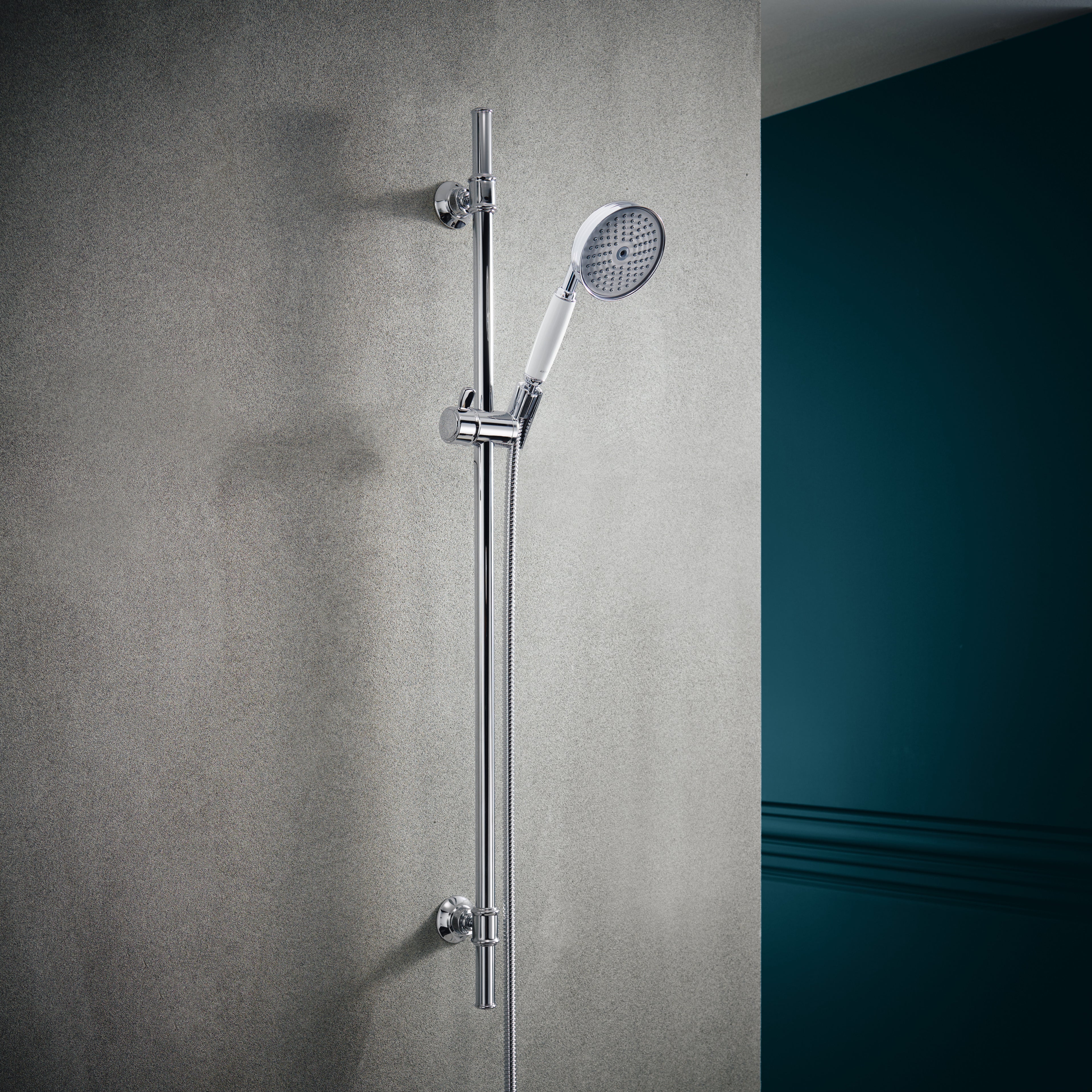 AXOR Montreux Shower Set 90 cm with Hand Shower 100 1jet from Brandt in Chrome finish